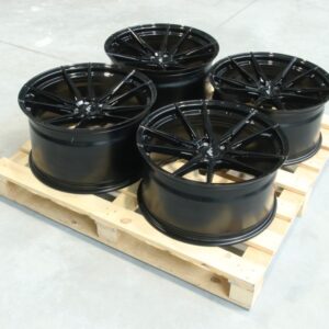 Set of JR21 20x10 ET20 + 20x11 ET25 5x114,3 Gloss Black