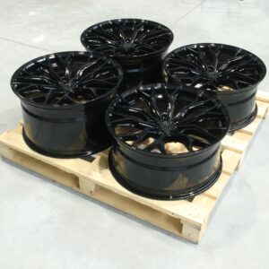 Set of CVR1 21x9,5 ET25 + 21x11,5 ET33 5x120 Gloss Black