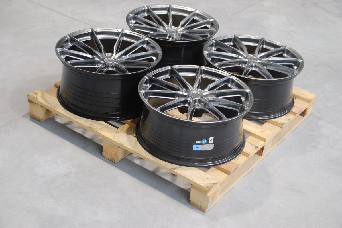 Set of JR37 21x9 ET25 + 21x10 ET35 5x120 Hyper Black